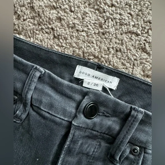 Good American Black Jeans Distressed Knees - Picture 3 of 6